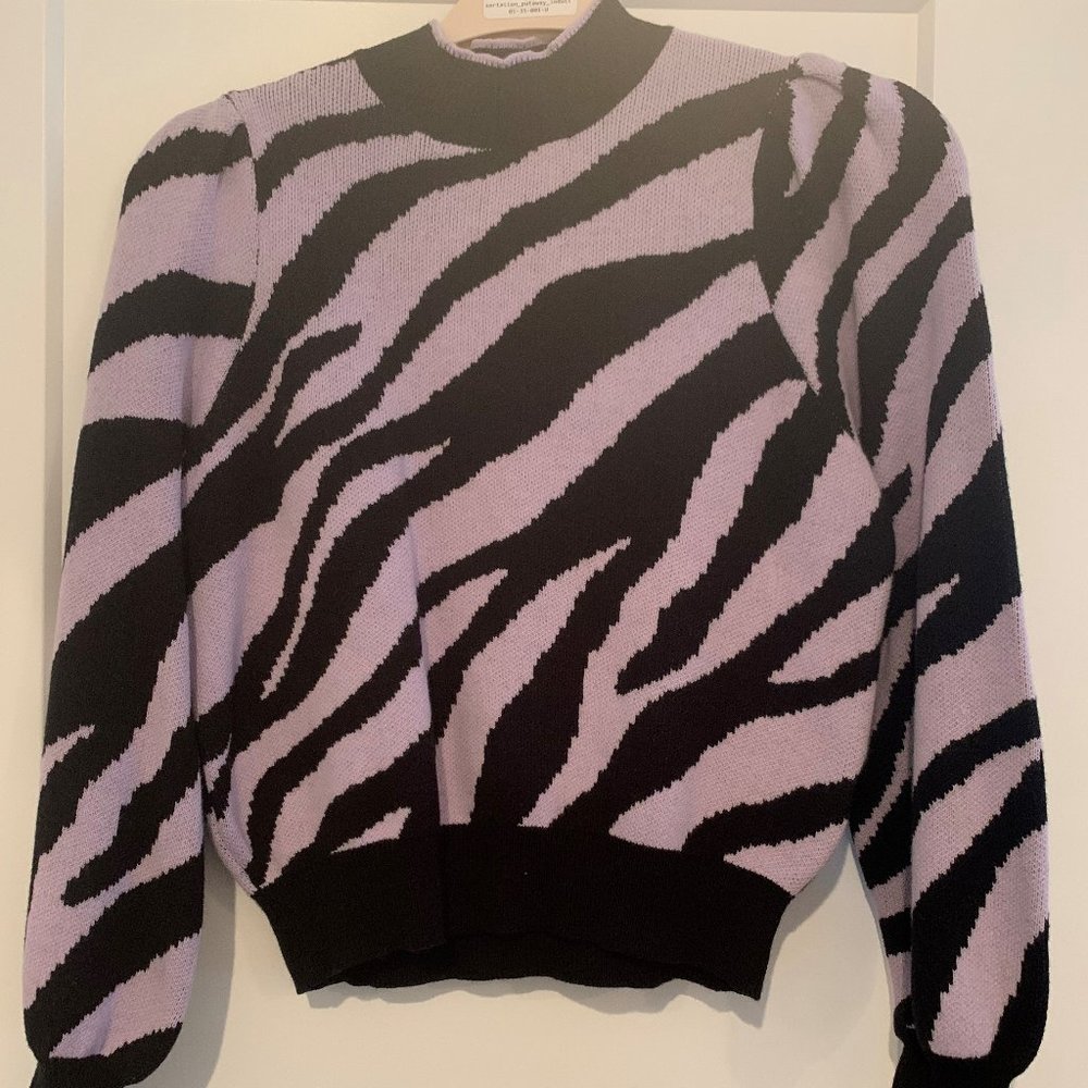 Brand New Who What Wear Light Purple Zebra Sweater